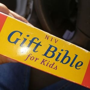 Gift bible set